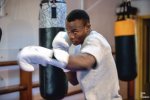 Junior, espoir de la boxe, de l'aide sociale à l'enfance jusqu'au ring